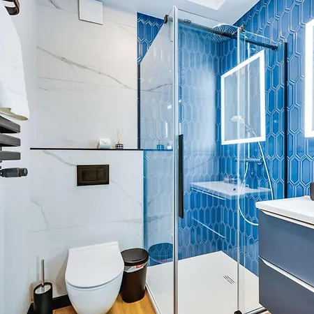 Black & Blue By Oneapartments Lejlighed