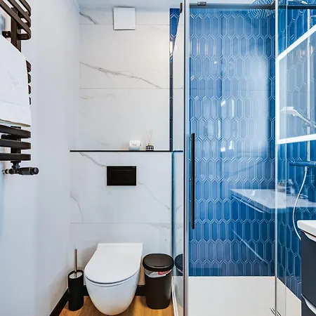 Black & Blue By Oneapartments 소포트