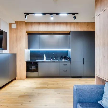 Black & Blue By Oneapartments