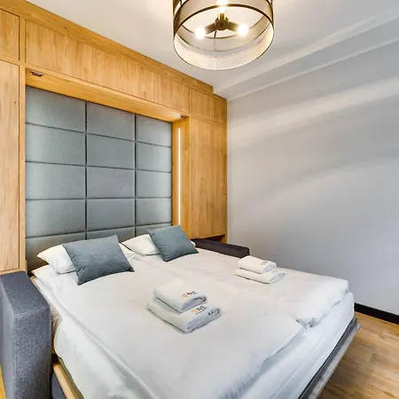 Apartment Black & Blue By Oneapartments *